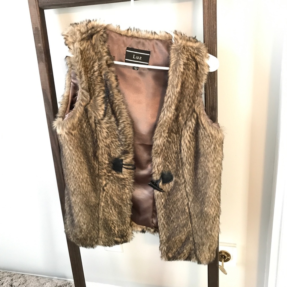 Faux fur vest!